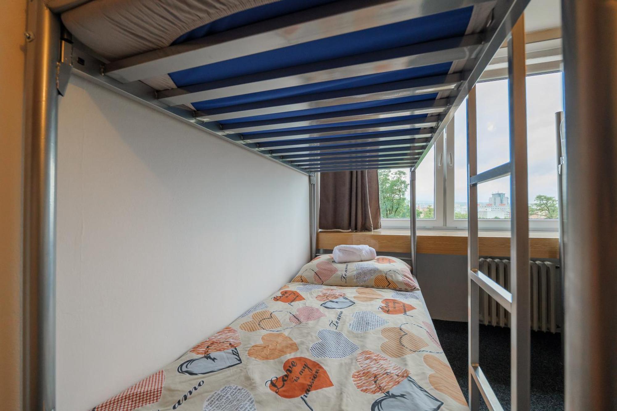 Tvm Tower Modrany Hostel Prague Exterior photo