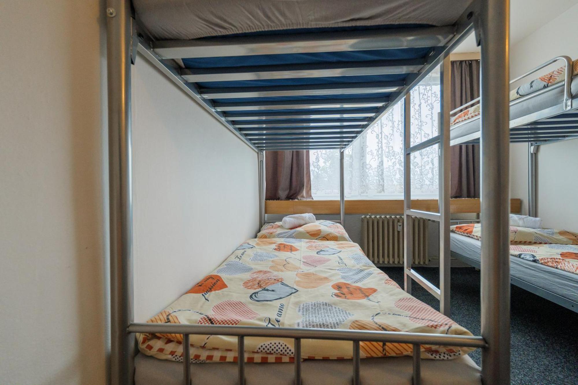 Tvm Tower Modrany Hostel Prague Exterior photo