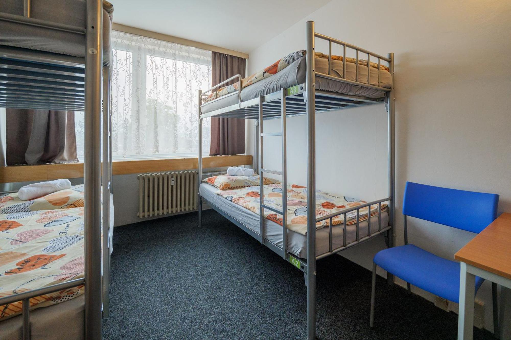 Tvm Tower Modrany Hostel Prague Exterior photo