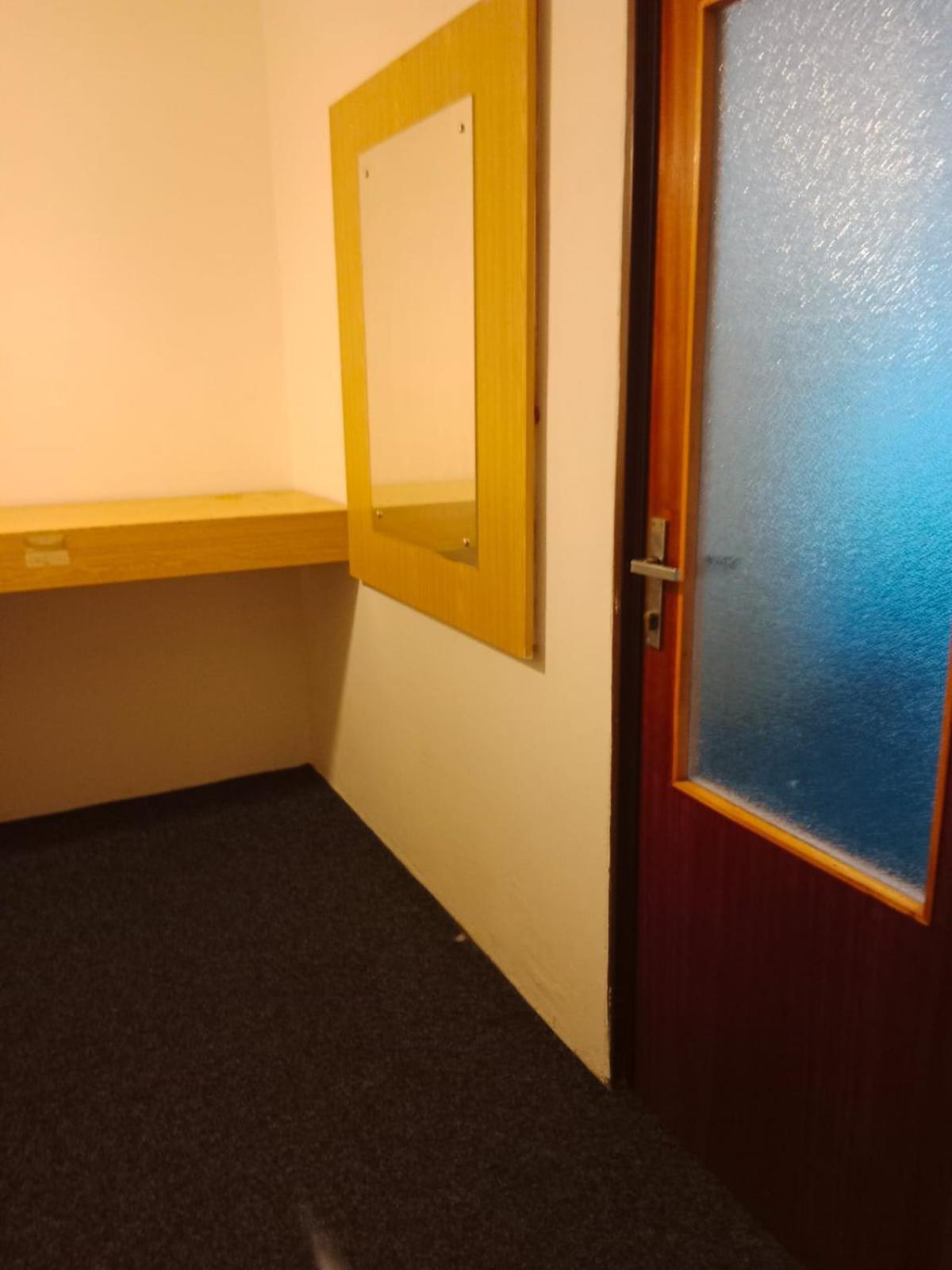 Tvm Tower Modrany Hostel Prague Exterior photo